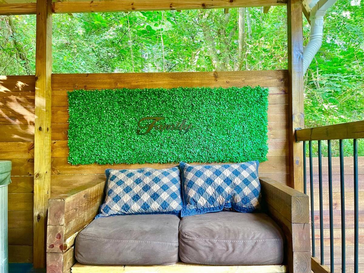 New Tiny Cabin Hot Tub Firepit Fenced Yard Sevierville Exterior foto