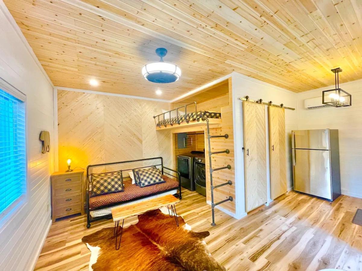 New Tiny Cabin Hot Tub Firepit Fenced Yard Sevierville Exterior foto
